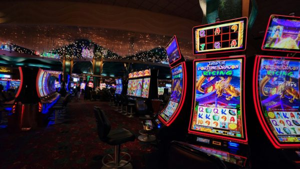 The Impact of Online Gambling on Social Relationships: Benefits and Risks